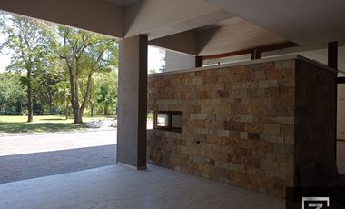 Departamento en venta de 2 ambientes c/ cochera en Canning Park