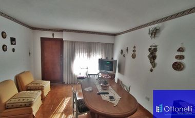 Dúplex en venta de 4 dormitorios c/ cochera en San Bernardo