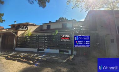 Casa en venta de 3 dormitorios c/ cochera en San Bernardo