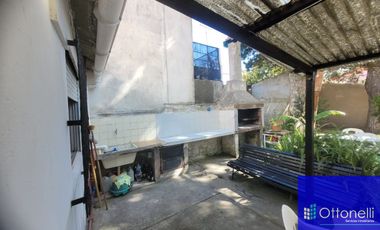 Casa en venta de 3 dormitorios c/ cochera en San Bernardo