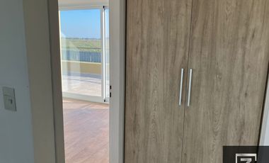 Casa en alquiler con vista a la laguna en Barrio Privado Terralagos
