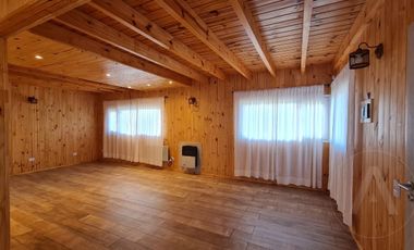 FINA PATAGONIA. Casa en venta de 2 dormitorios en San Martin de los Andes