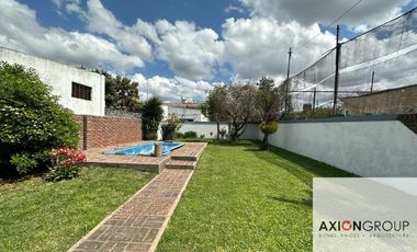 Casa en venta de 3 dormitorios c/ cochera en Berisso