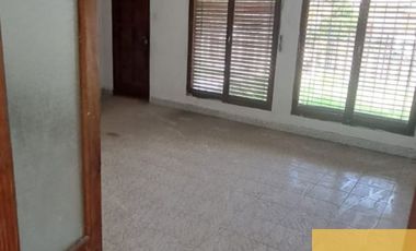 Casa en venta de 2 dormitorios en Cinco Saltos