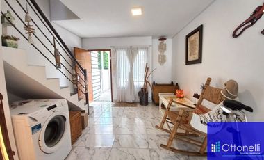Dúplex en venta de 2 dormitorios c/ cochera en San Bernardo