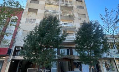 Departamento en venta de 2 dormitorios c/ cochera en 9 de Julio
