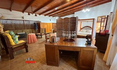 Casa en venta de 5 dormitorios c/ cochera en Otros Barrios