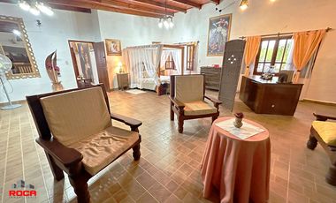 Casa en venta de 5 dormitorios c/ cochera en Otros Barrios