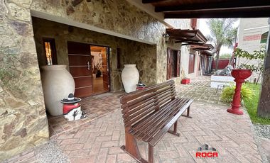 Casa en venta de 5 dormitorios c/ cochera en Otros Barrios
