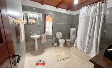 Casa en venta de 5 dormitorios c/ cochera en Otros Barrios