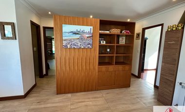 Chalet en venta de 3 dormitorios con quincho, sobre lote de 2300m2 en La Armonía
