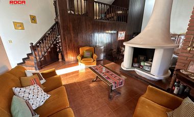 Casa en venta de 3 dormitorios c/ cochera en Los Perales