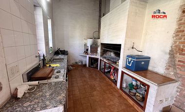Casa en venta de 3 dormitorios c/ cochera en Los Perales