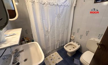 Casa en venta de 3 dormitorios c/ cochera en Los Perales