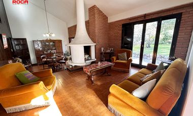 Casa en venta de 3 dormitorios c/ cochera en Los Perales