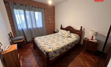 Casa en venta de 3 dormitorios c/ cochera en Los Perales