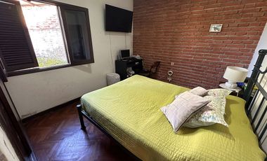 Casa en venta de 3 dormitorios c/ cochera en Los Perales