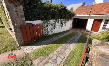 Casa en venta de 3 dormitorios c/ cochera en Los Perales