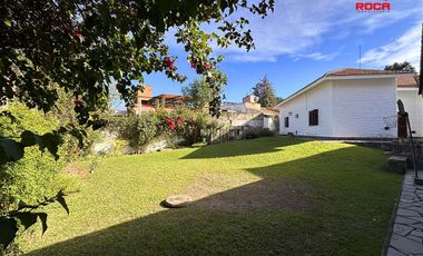 Casa en venta de 3 dormitorios c/ cochera en Los Perales