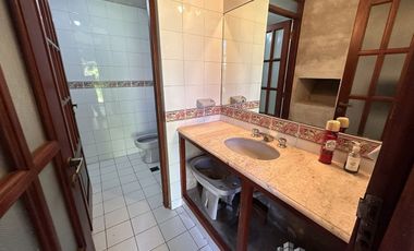 Casa en venta de 3 dormitorios c/ cochera en Los Perales