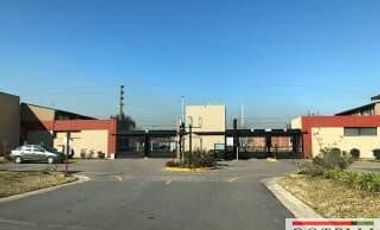 Casa en venta de 3 dormitorios c/ cochera en Monte Grande Condominio Los Robles