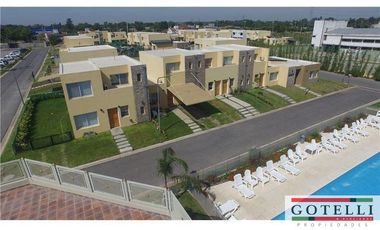 Casa en venta de 3 dormitorios c/ cochera en Monte Grande Condominio Los Robles
