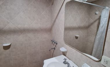 Chalet en venta de 2 dormitorios c/ cochera en Costa Azul