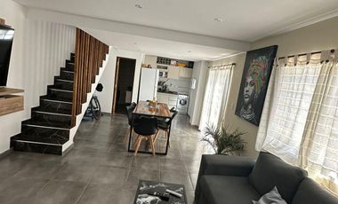 Dúplex en venta de 2 dormitorios c/ cochera en San Bernardo