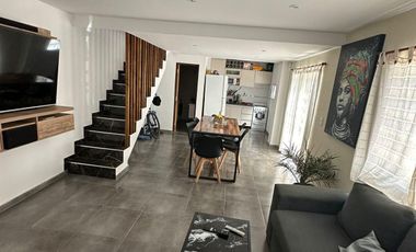 Dúplex en venta de 2 dormitorios c/ cochera en San Bernardo