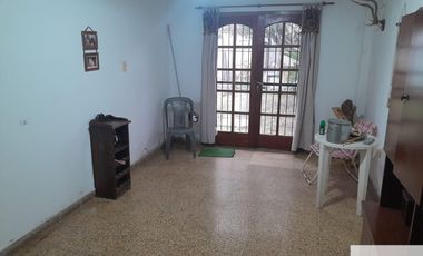 Casa en venta de 2 dormitorios c/ cochera en 9 de Julio