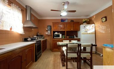 Casa en venta de 2 dormitorios c/ cochera en 9 de Julio