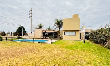 Casa en venta de 3 dormitorios en Roldán