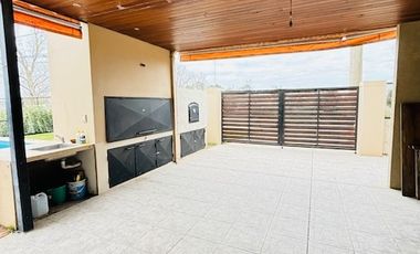Casa en venta de 3 dormitorios en Roldán