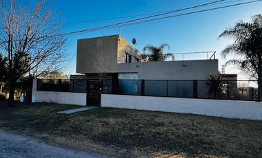 Casa en venta de 3 dormitorios en Roldán