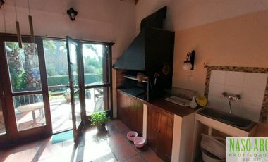 Chalet en venta en Sierra de los Padres. Gas natural. Vista panorámica. Asfalto