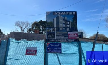 Departamento en venta de 2 dormitorios c/ cochera en Costa Azul