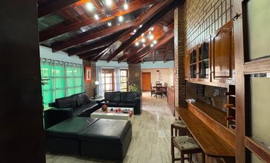 Casa en venta de 6 dormitorios c/ cochera en Luján de Cuyo