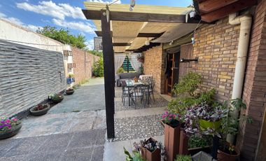 Casa en venta de 6 dormitorios c/ cochera en Luján de Cuyo