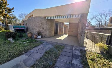 Casa en venta de 3 dormitorios c/ cochera en Santa Rita, Villa Carlos Paz