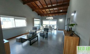 Chalet de categoría en venta en Sierra de los Padres. Zona golf. Pnorámico