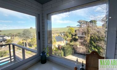 Chalet de categoría en venta en Sierra de los Padres. Zona golf. Pnorámico