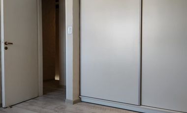 Departamento tipo dúplex en venta reciclado en Sexta Sección