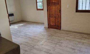 Departamento tipo dúplex en venta reciclado en Sexta Sección