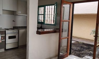 Departamento tipo dúplex en venta reciclado en Sexta Sección