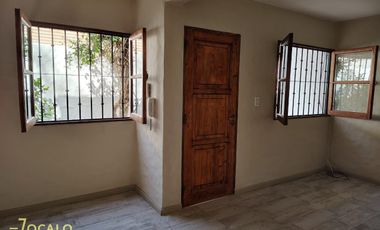 Departamento tipo dúplex en venta reciclado en Sexta Sección