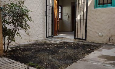 Departamento tipo dúplex en venta reciclado en Sexta Sección
