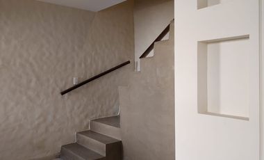 Departamento tipo dúplex en venta reciclado en Sexta Sección