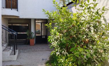 Departamento tipo dúplex en venta reciclado en Sexta Sección