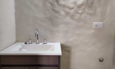 Departamento tipo dúplex en venta reciclado en Sexta Sección