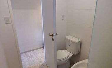 Departamento tipo dúplex en venta reciclado en Sexta Sección